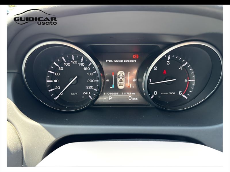 GuidiCar - LAND ROVER Discovery Sport 2015 Discovery Sport 2.2 sd4 HSE awd 190cv auto Usato